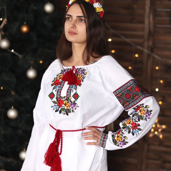 Romanian embroidered blouse for women Ukrainian ethnic vyshivanka with roses White slavic wedding costume Folk Easter gift Romanian embroidered blouse for women Ukrainian ethnic vyshivanka with roses White slavic wedding costume Folk Easter gift