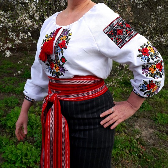 Romanian embroidered blouse for women Ukrainian ethnic vyshivanka with roses White slavic wedding costume Folk Easter gift Romanian embroidered blouse for women Ukrainian ethnic vyshivanka with roses White slavic wedding costume Folk Easter gift