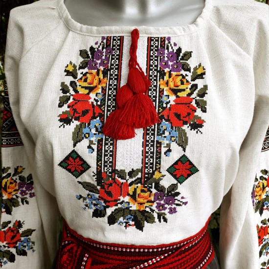 Romanian embroidered blouse for women Ukrainian ethnic vyshivanka with roses White slavic wedding costume Folk Easter gift Romanian embroidered blouse for women Ukrainian ethnic vyshivanka with roses White slavic wedding costume Folk Easter gift