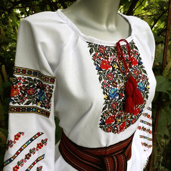 Romanian embroidered blouse for women Slavic embroidery with roses White floral ethnic costume Easter gift Ukrainian wedding dress Romanian embroidered blouse for women Slavic embroidery with roses White floral ethnic costume Easter gift Ukrainian wedding dress