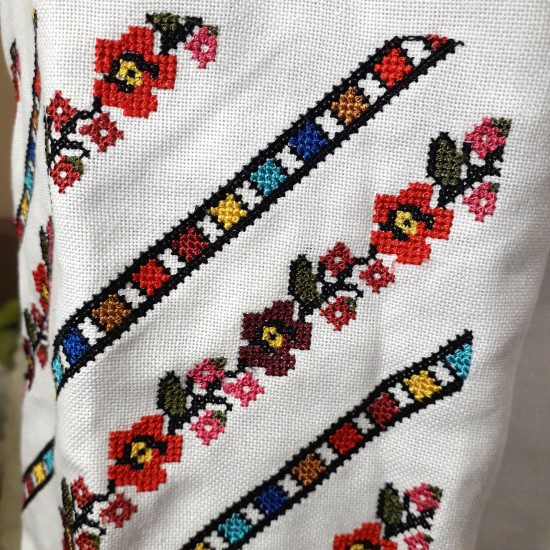 Romanian embroidered blouse for women Slavic embroidery with roses White floral ethnic costume Easter gift Ukrainian wedding dress Romanian embroidered blouse for women Slavic embroidery with roses White floral ethnic costume Easter gift Ukrainian wedding dress