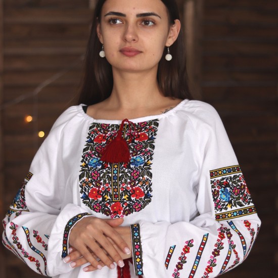 Romanian embroidered blouse for women Slavic embroidery with roses White floral ethnic costume Easter gift Ukrainian wedding dress Romanian embroidered blouse for women Slavic embroidery with roses White floral ethnic costume Easter gift Ukrainian wedding dress